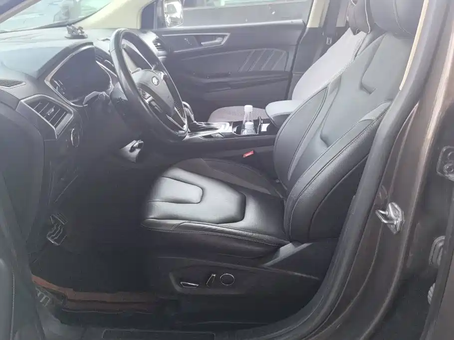 Фото 9 - Ford Edge