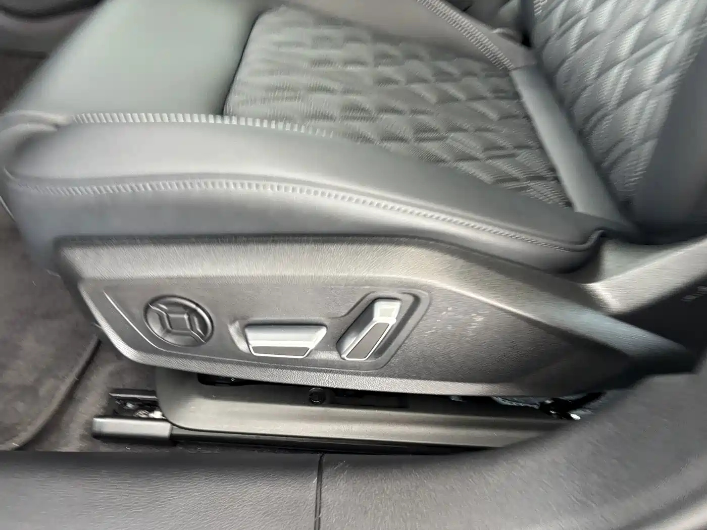 Audi A6L, миниатюра 13