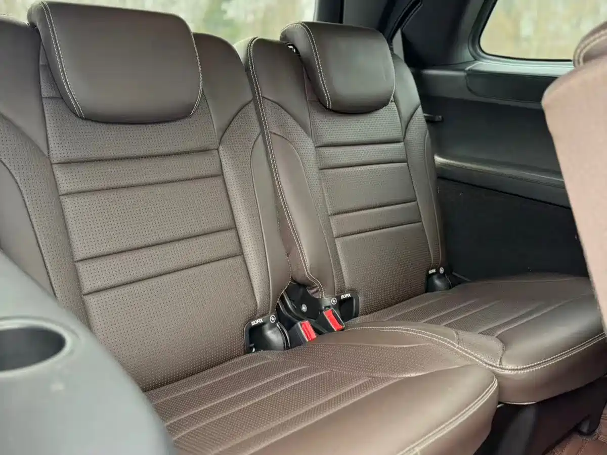 MERCEDES-BENZ GLS AMG