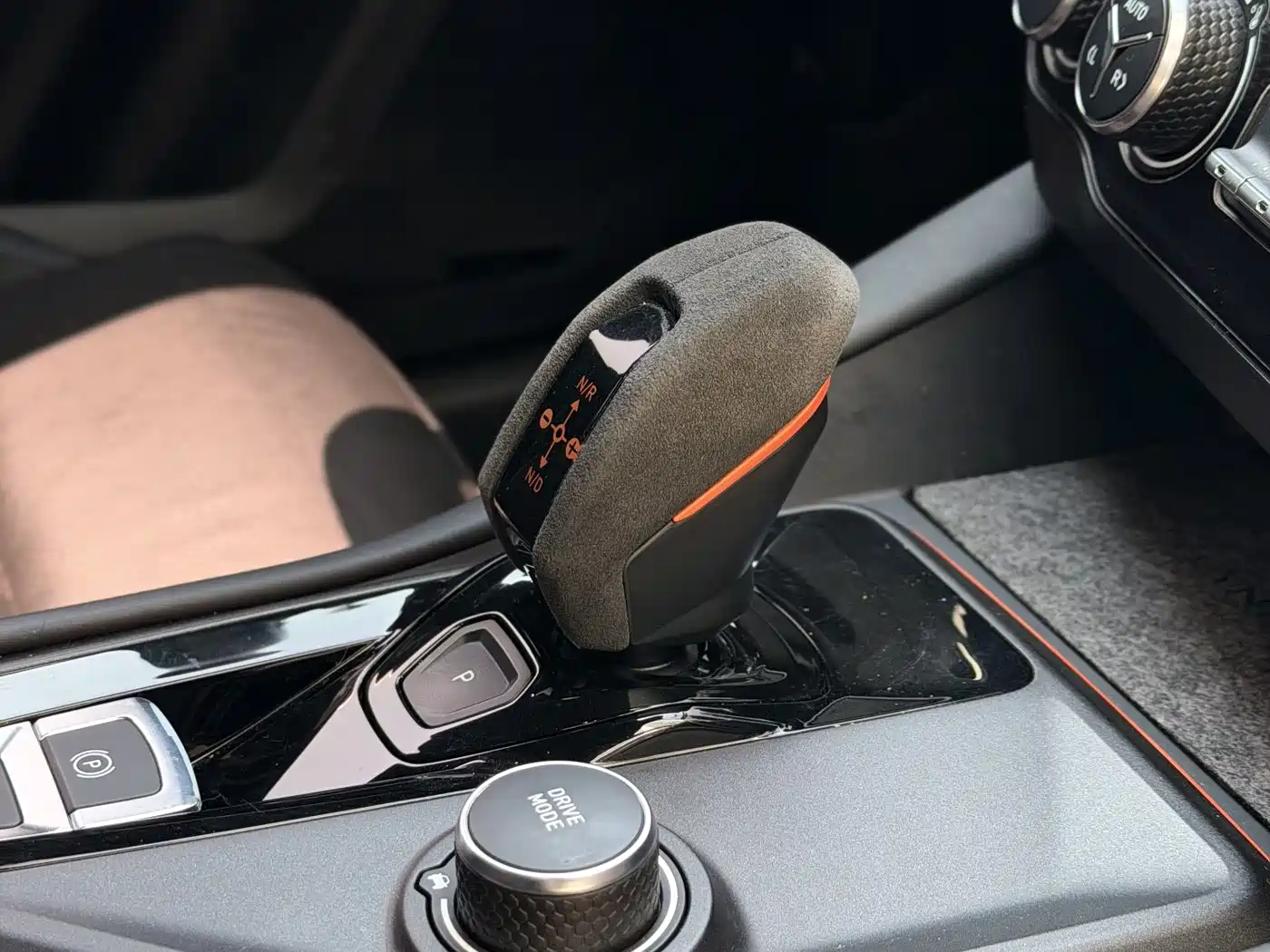 LYNK & CO. 02 HATCHBACK