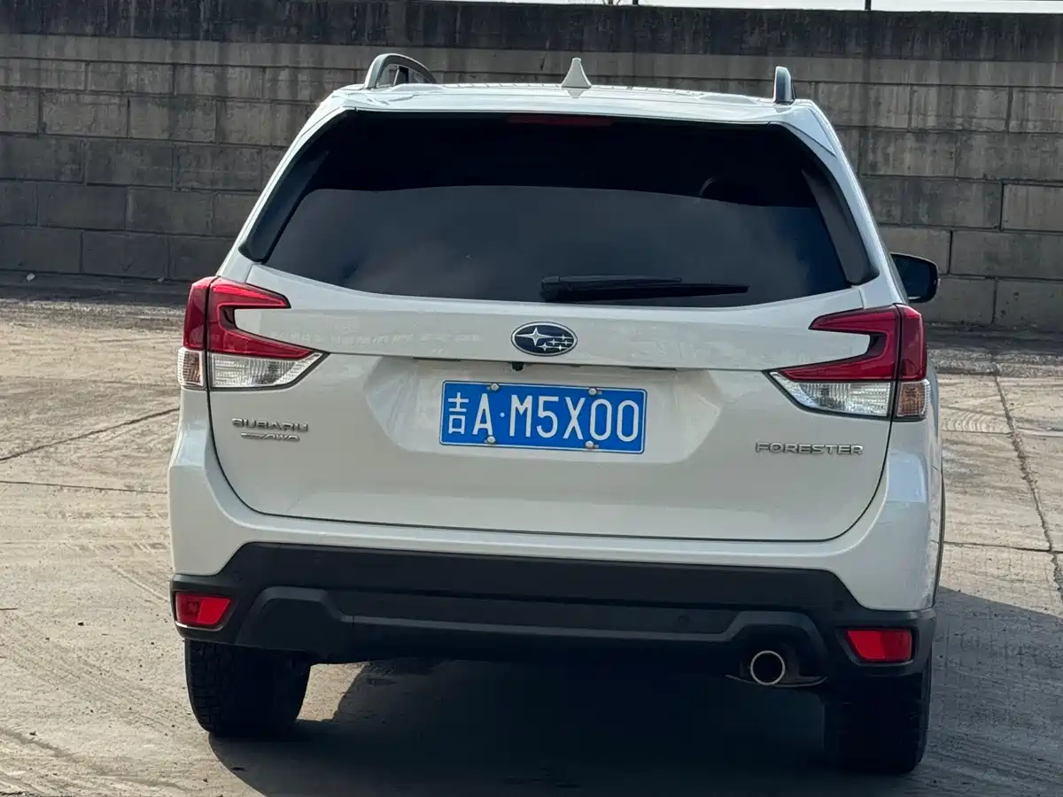 Subaru Forester 2021 2.0i Luxury Edition фото 5