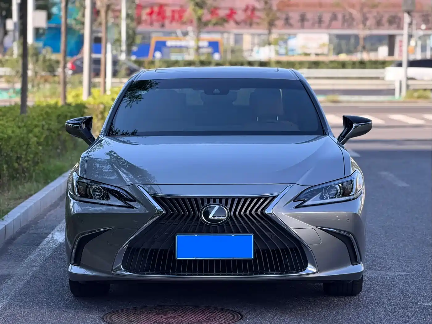 Фото 2 - Lexus ES