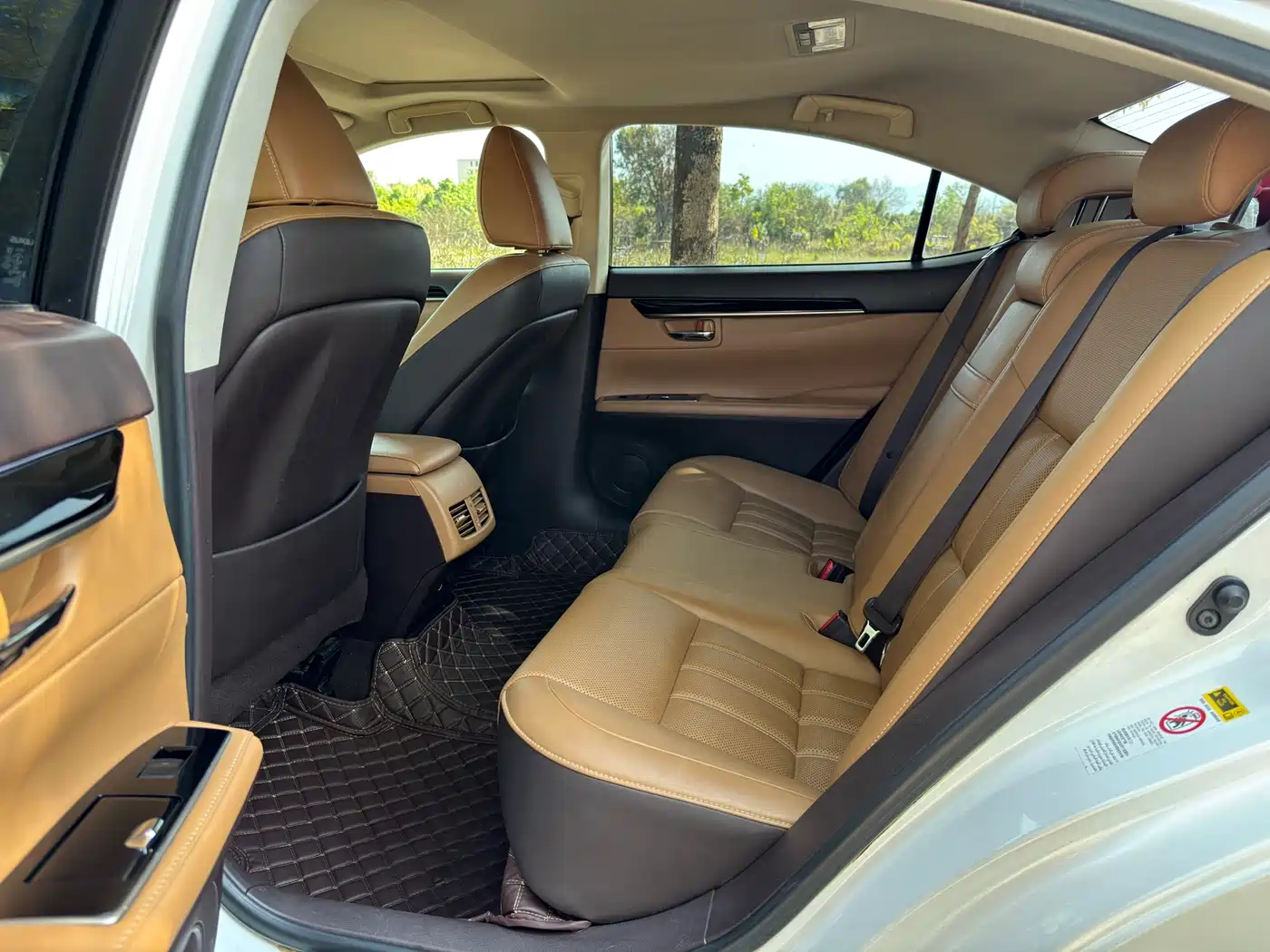 Lexus ES 2015 200 Elite Edition фото 7