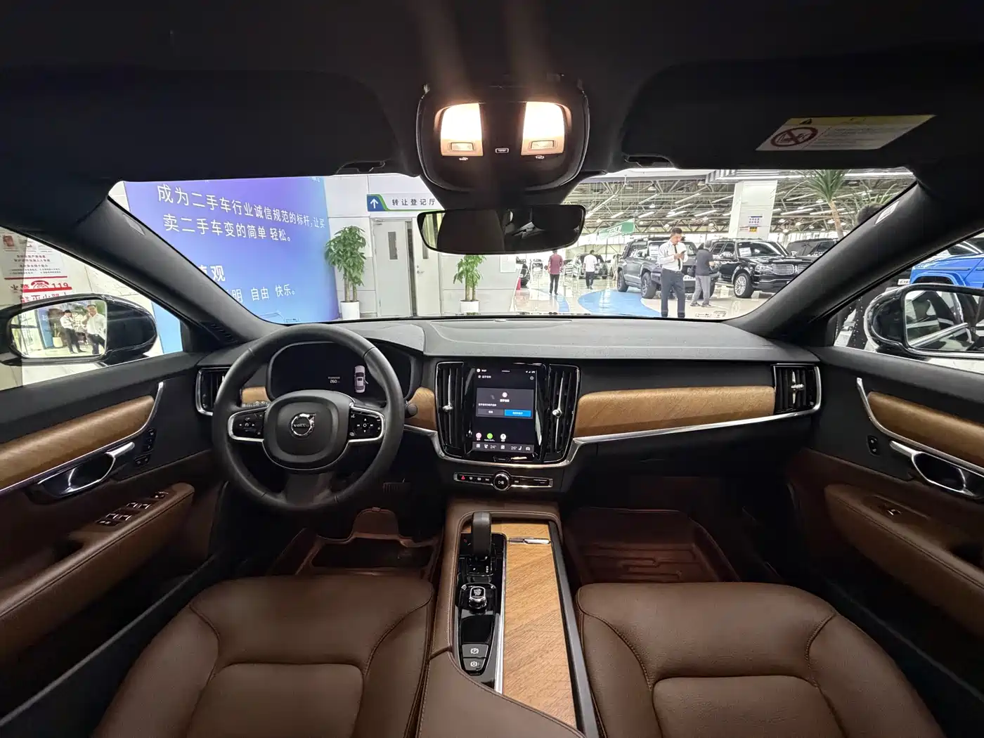 Фото 8 - Volvo S90
