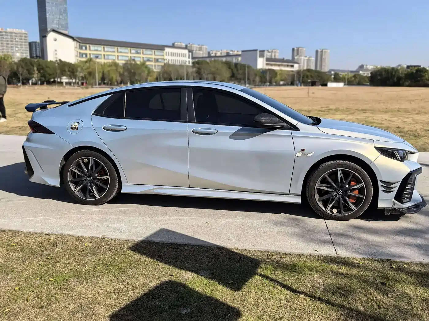 GAC Trumpchi Trumpchi Emkoo 2022 270T DCT J16 R-style Track Edition фото 4