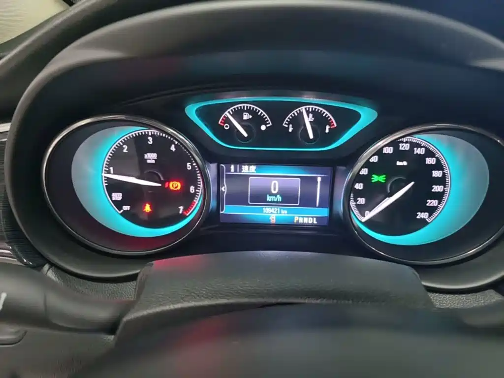 Фото 12 - Buick Envision Plus