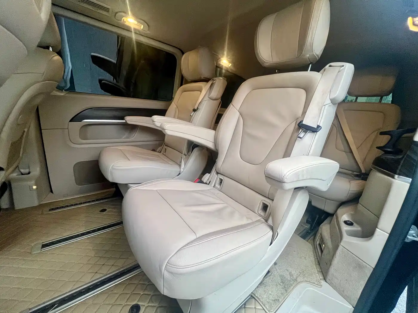 Mercedes-Benz V-Class 2017 Model V 260 Pilot Edition фото 13