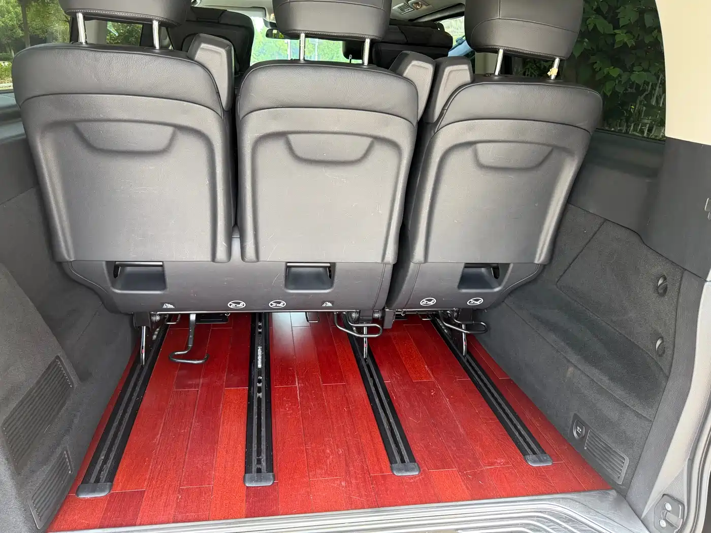 Mercedes-Benz V-Class 2017 Model V 260 L Premium Extended Edition фото 20
