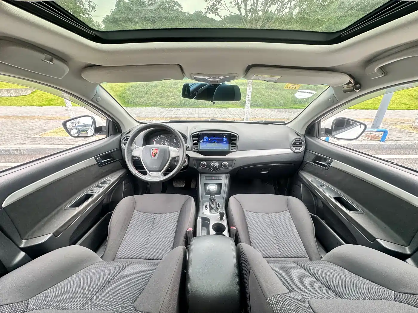Roewe 350 2016 2015 Model 1.5L Automatic Luxury Sunroof Edition