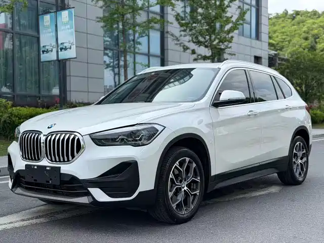 BMW X1 2021 Facelift sDrive25Li Leading — фото 1