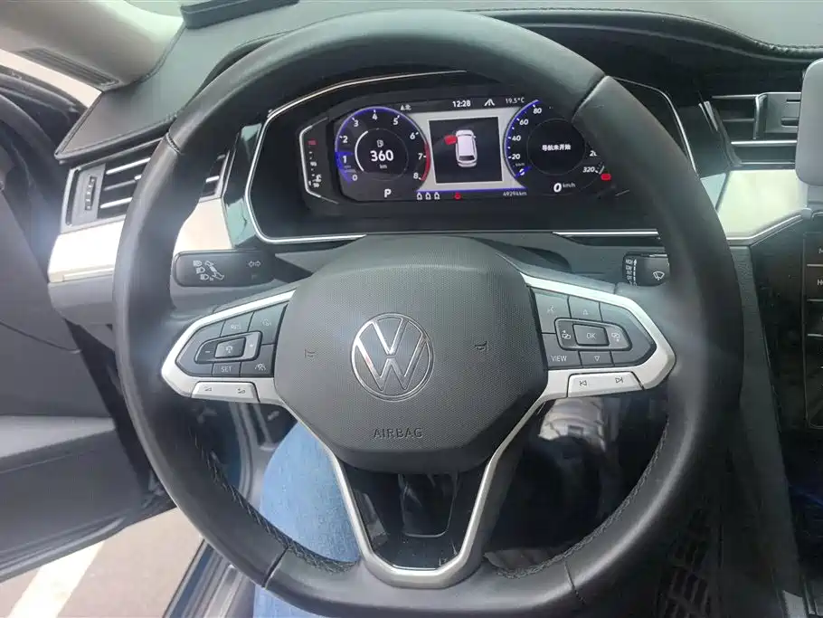 Volkswagen Weilan 2021 2.0T Smooth Ride Edition фото 15