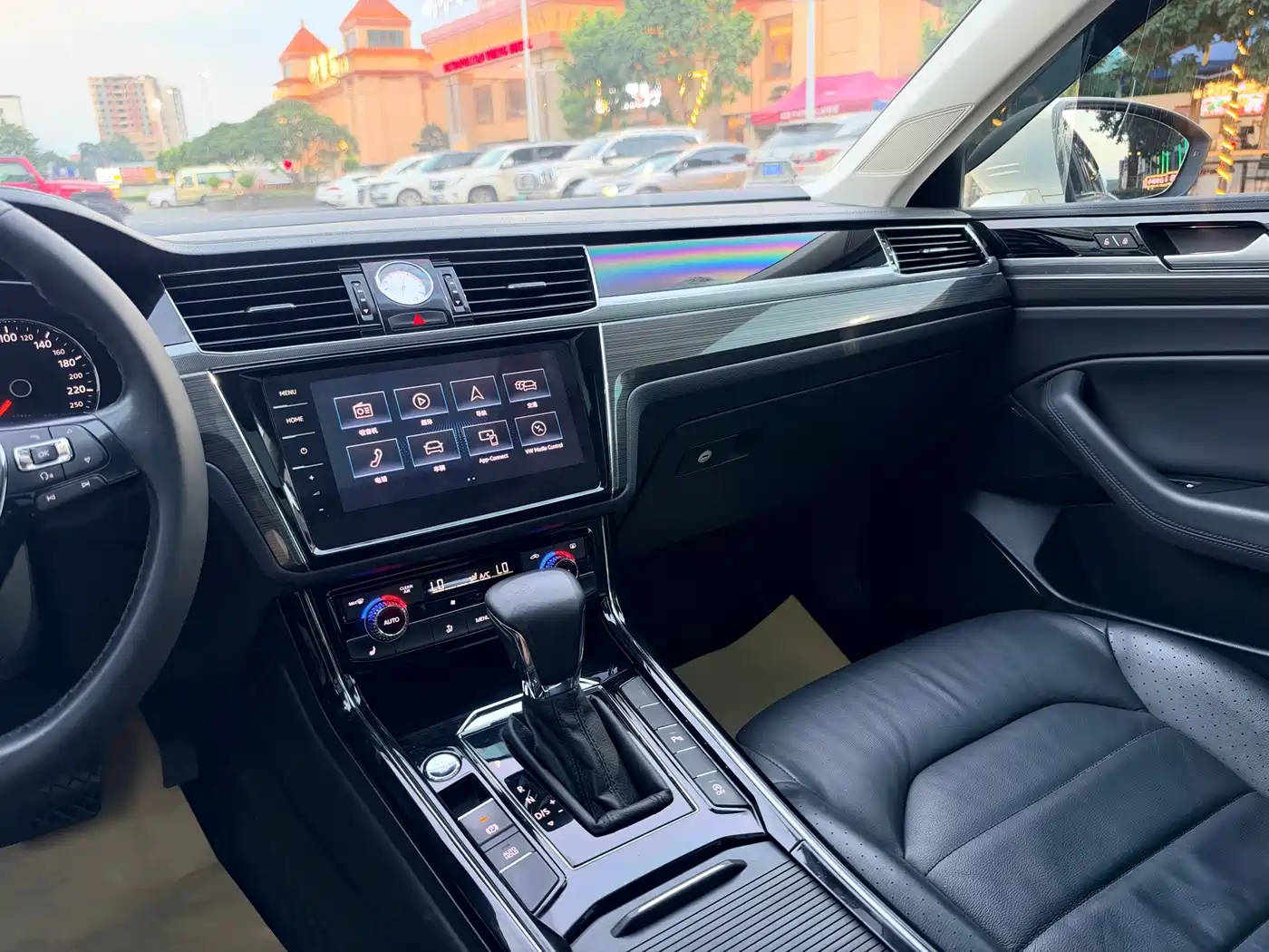 Volkswagen Phideon 2018 2018 Facelift 380TSI FWD Business