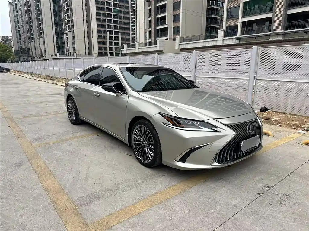 Lexus ES 2018 300h Excellence Edition China V фото 2