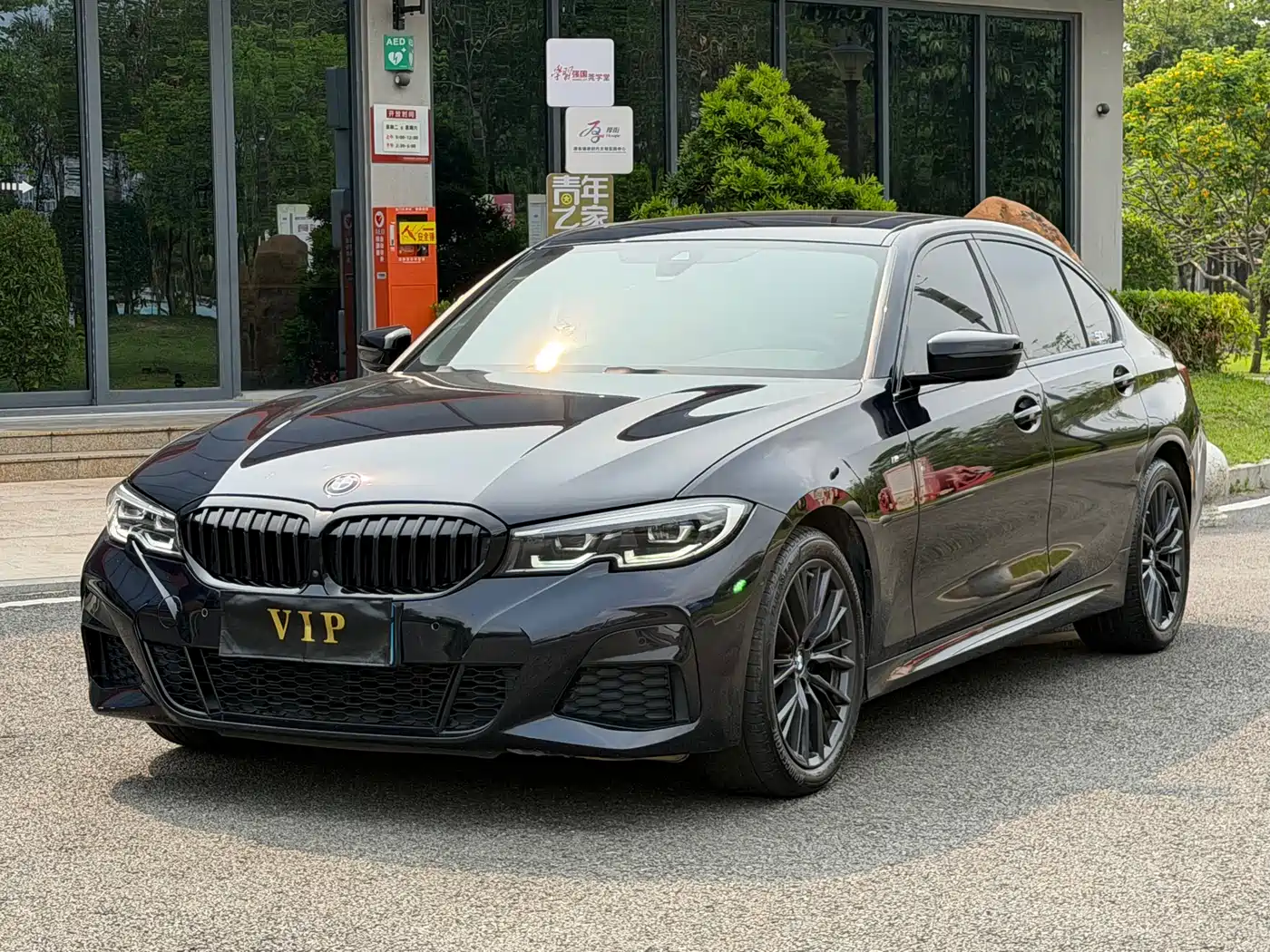 BMW 3 Series 2022 Facelift 325Li M Sport Shadow Edition фото 2
