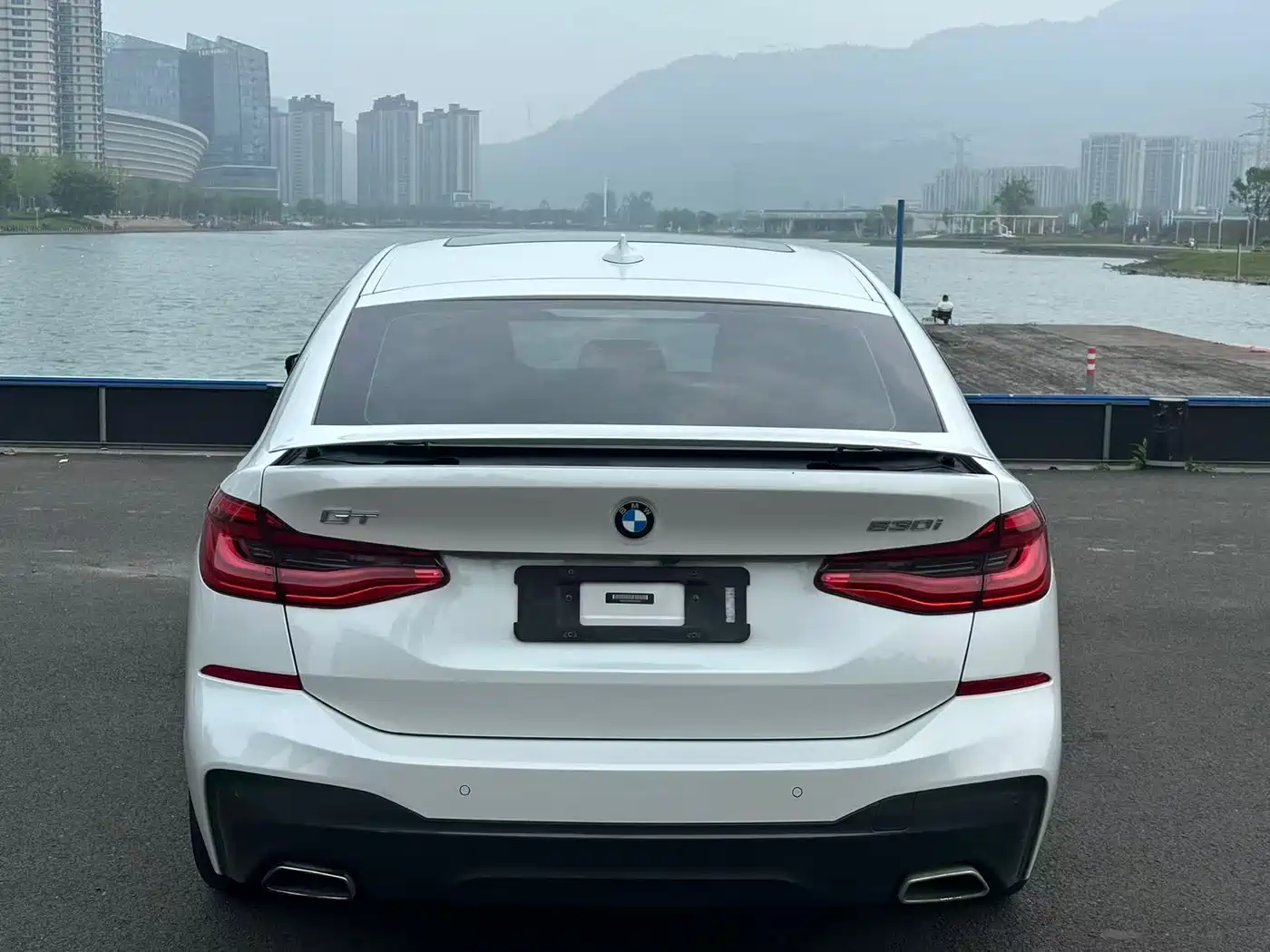BMW 6 Series GT 2019 630i M Sport Package фото 8