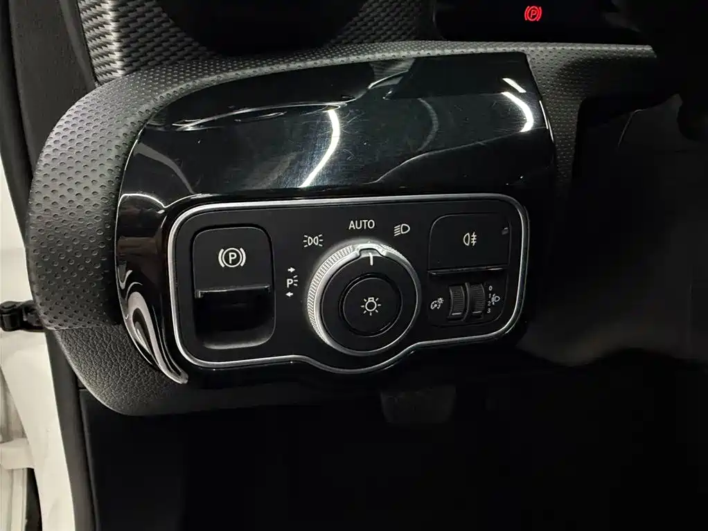Mercedes-Benz A-Class 2022 A 180 L фото 8