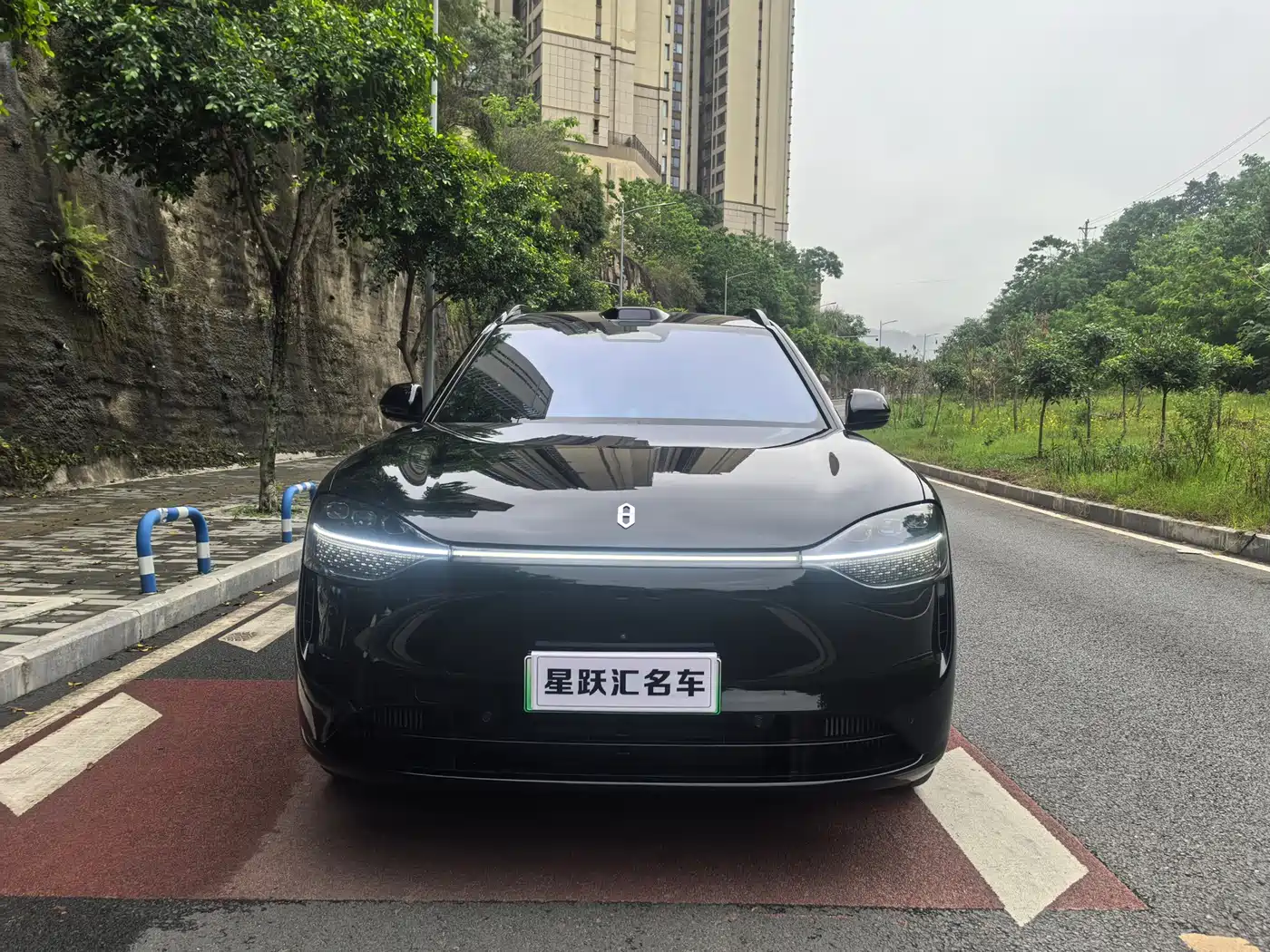 AITO Wenjie AITO M9 2024 Extended Range Ultra 42kWh 6-Seater фото 2