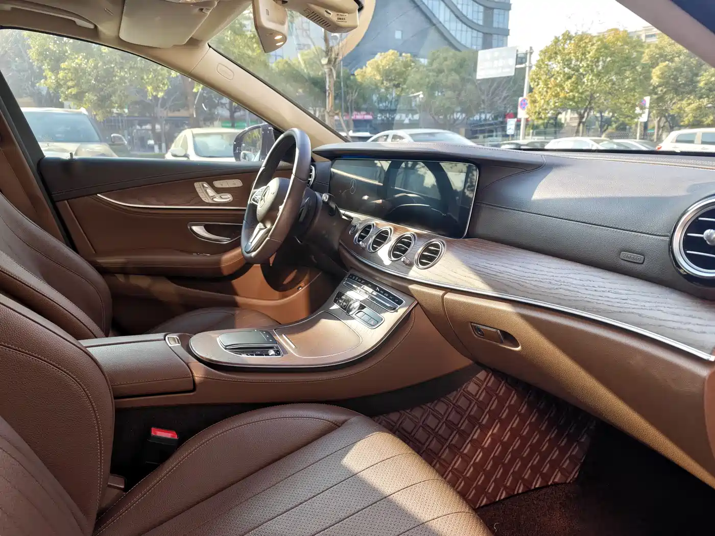 Mercedes-Benz E-Class 2020 E 300 L Fashion фото 8