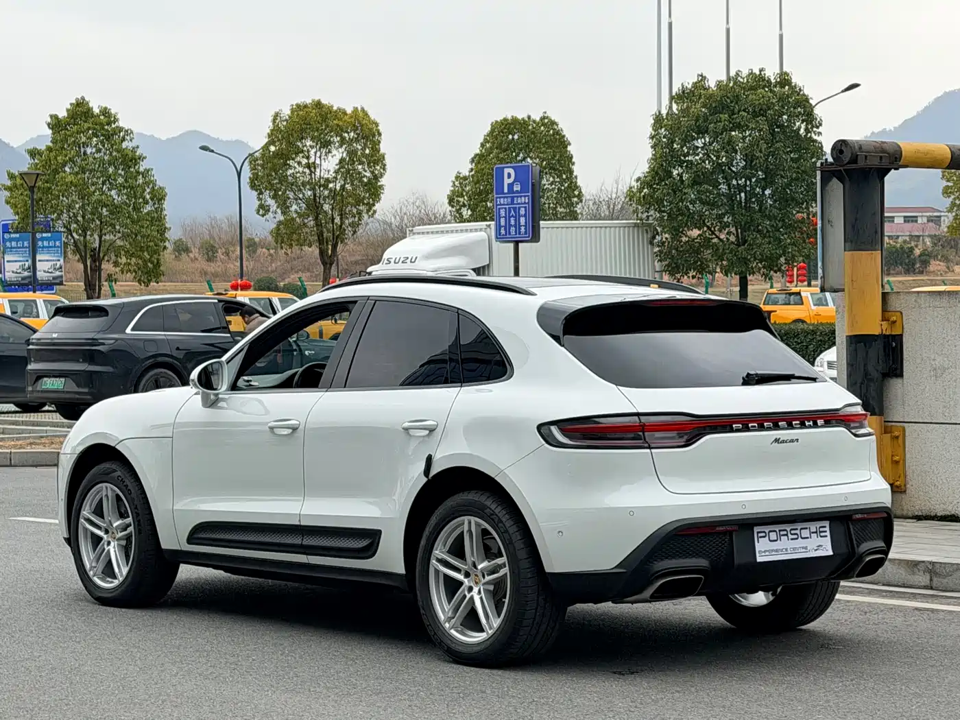 Porsche Macan 2023 Macan 2.0T фото 4