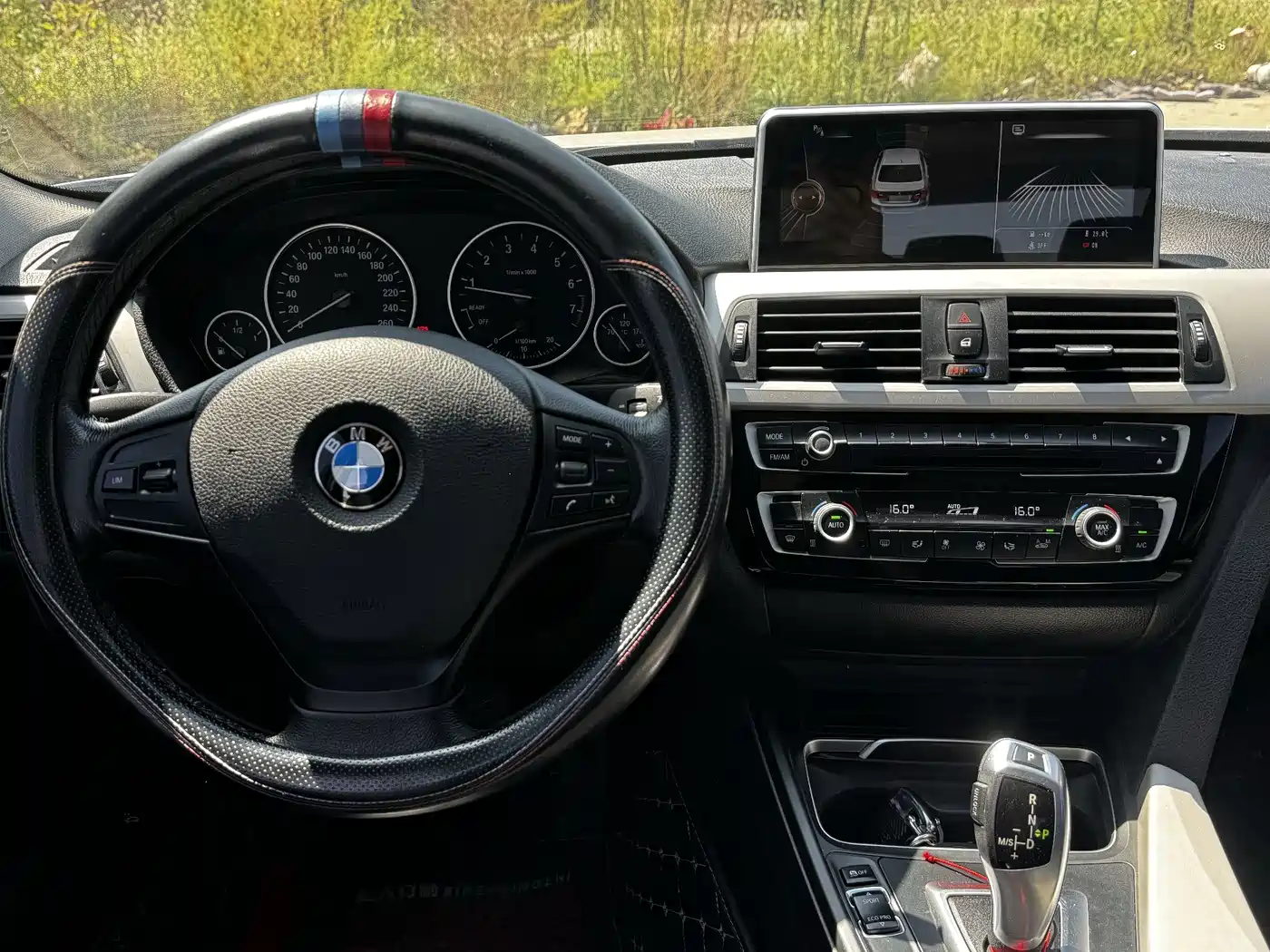 Photo 8 - BMW 3 Series