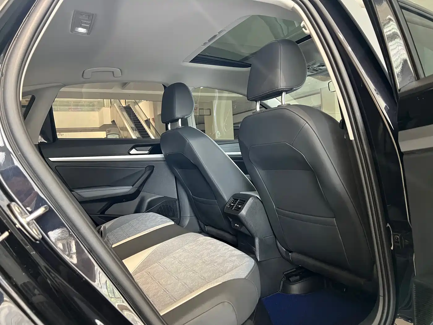 Volkswagen Lavida 2023 1.5L Auto Luxury Edition фото 13