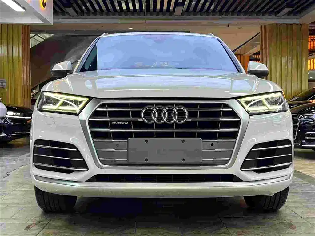 Audi Q5L 2020 40 TFSI Prestige Fashion фото 2