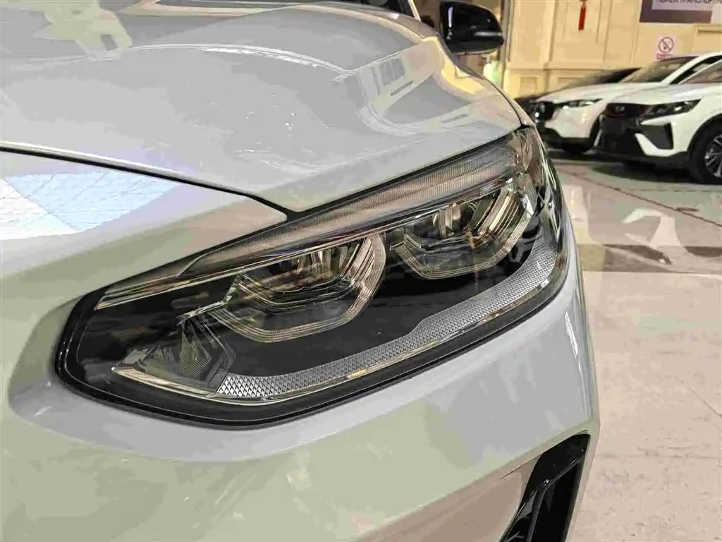 BMW 1 Series 2022 120i M Sport Shadow Edition фото 4