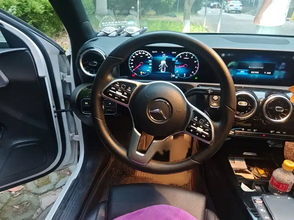 Mercedes-Benz A-Class 2020 Facelift A 180 L Sport Sedan фото 3