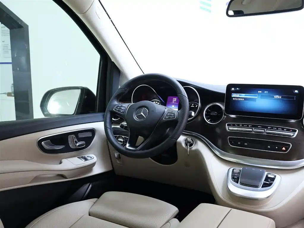 Mercedes-Benz V-Class 2022 V 260 Pilot Edition фото 14