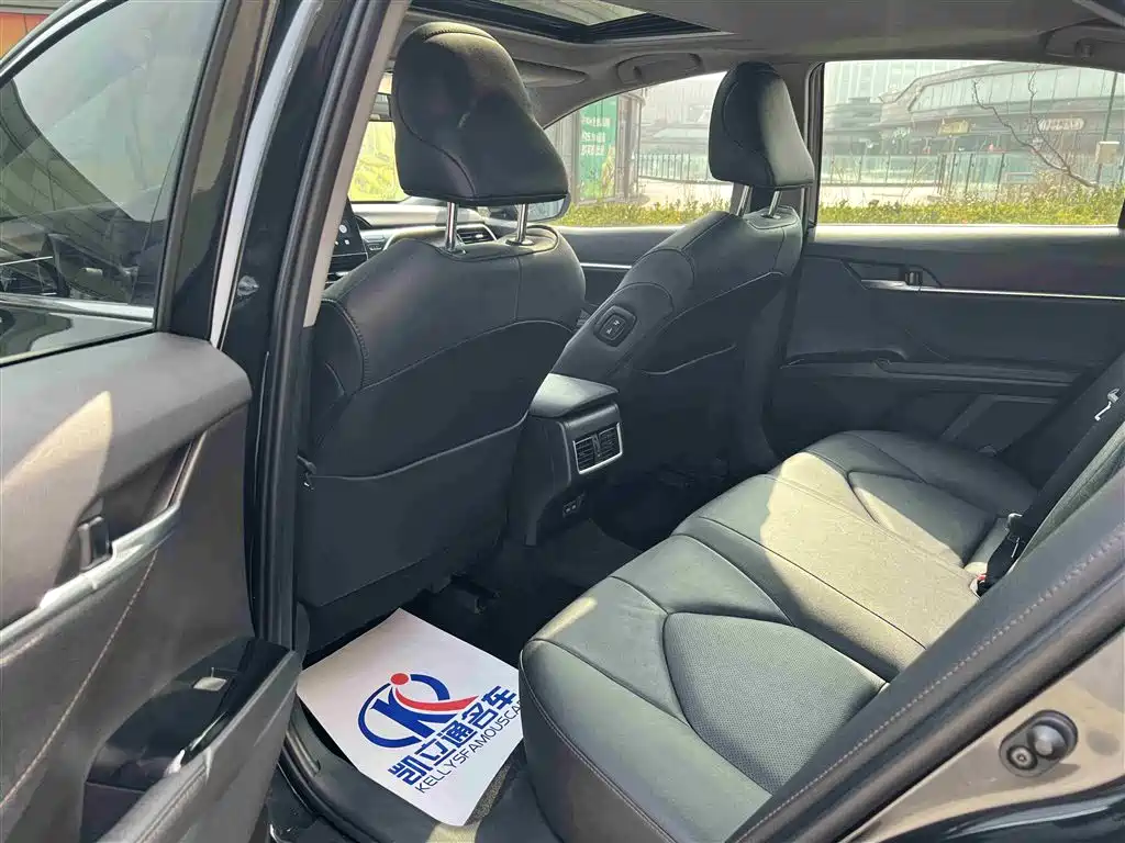 Toyota Camry 2023 2.0G Luxury Edition фото 7
