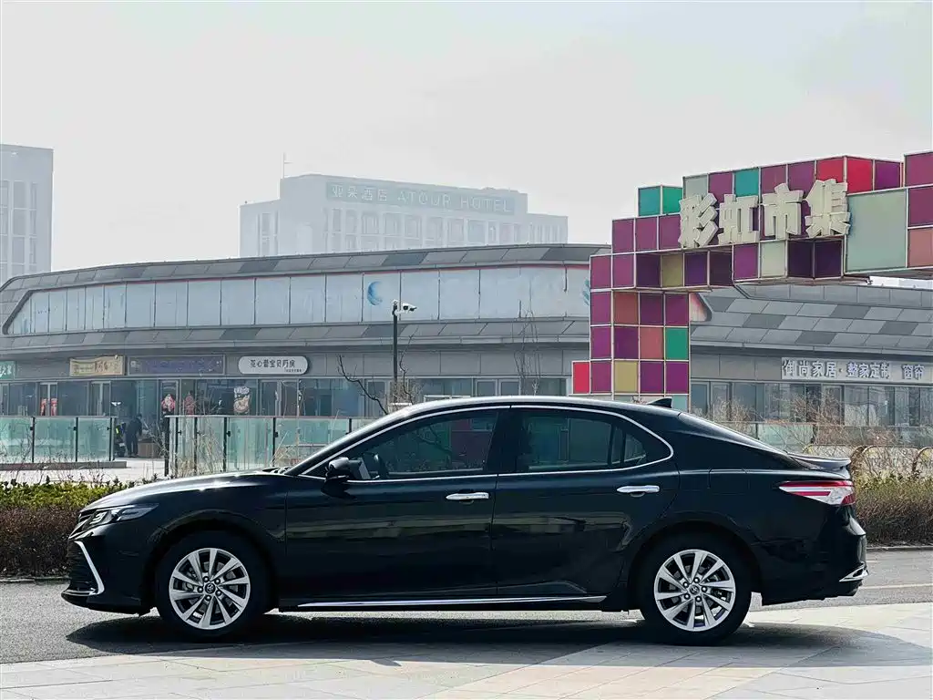 Toyota Camry 2023 2.0G Luxury Edition фото 3