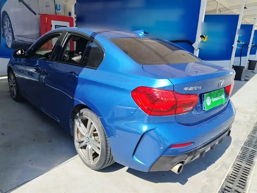 BMW 1 Series 2019 120i Leading M Sport Package фото 5