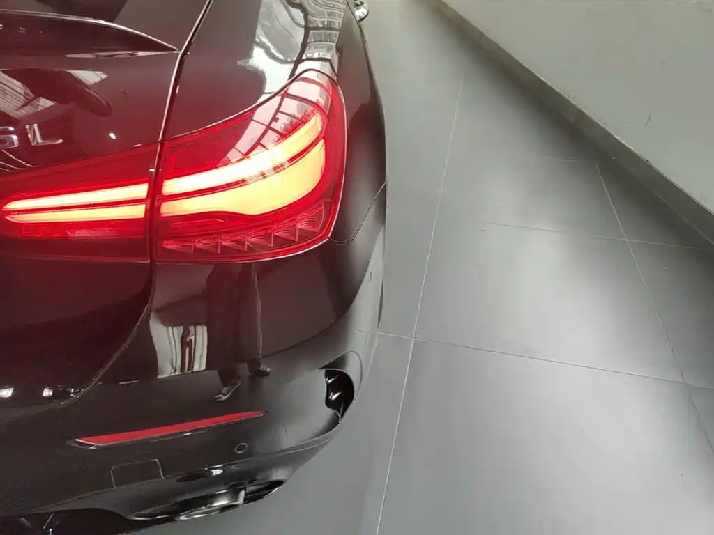 Mercedes-Benz A-Class AMG 2025 AMG A 35 L 4MATIC фото 8