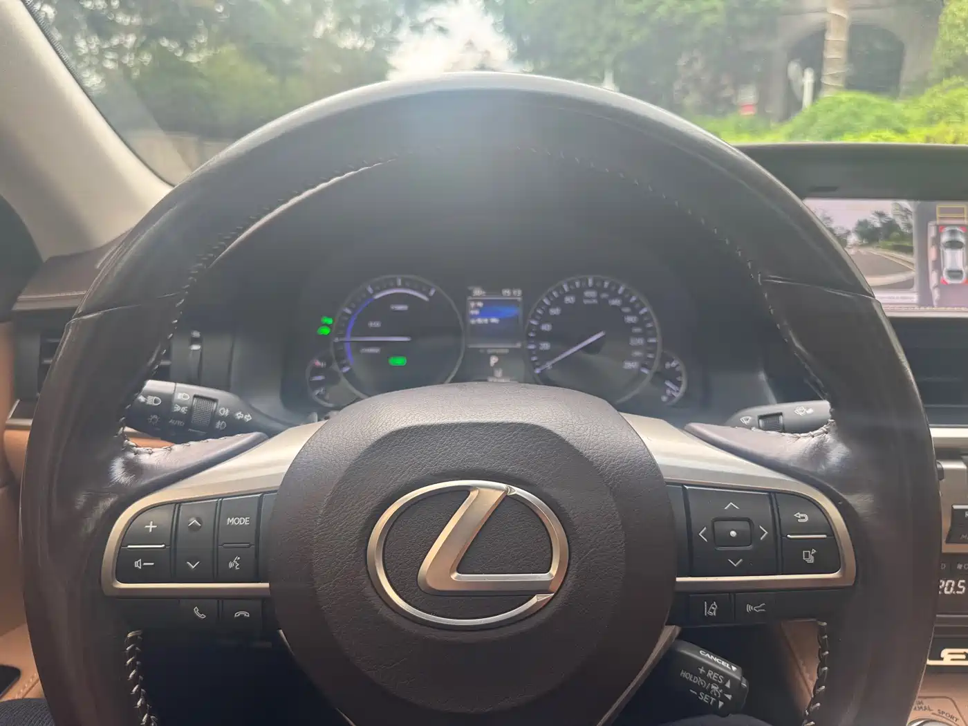 Lexus ES 2015 300h Comfort Edition фото 11