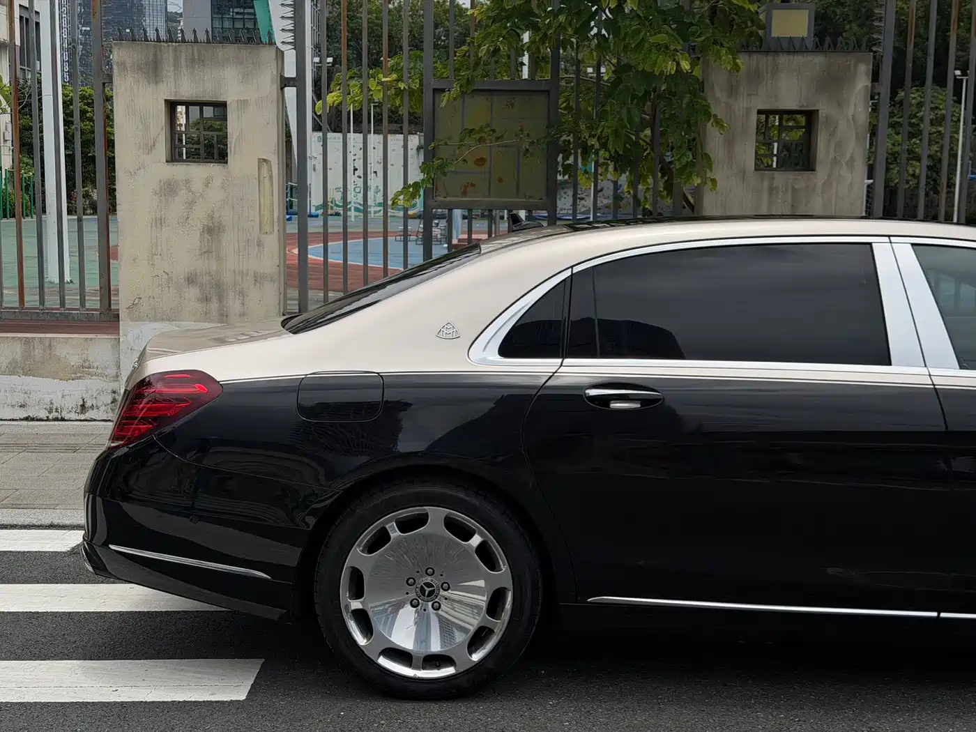 Mercedes-Benz Maybach S-Class 2015 S 400 4MATIC фото 10