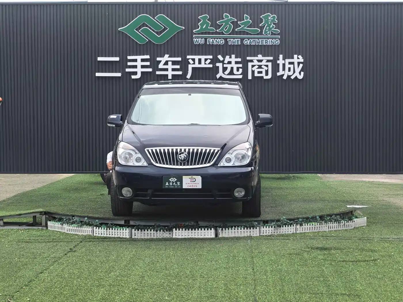 Фото 2 - Buick GL8