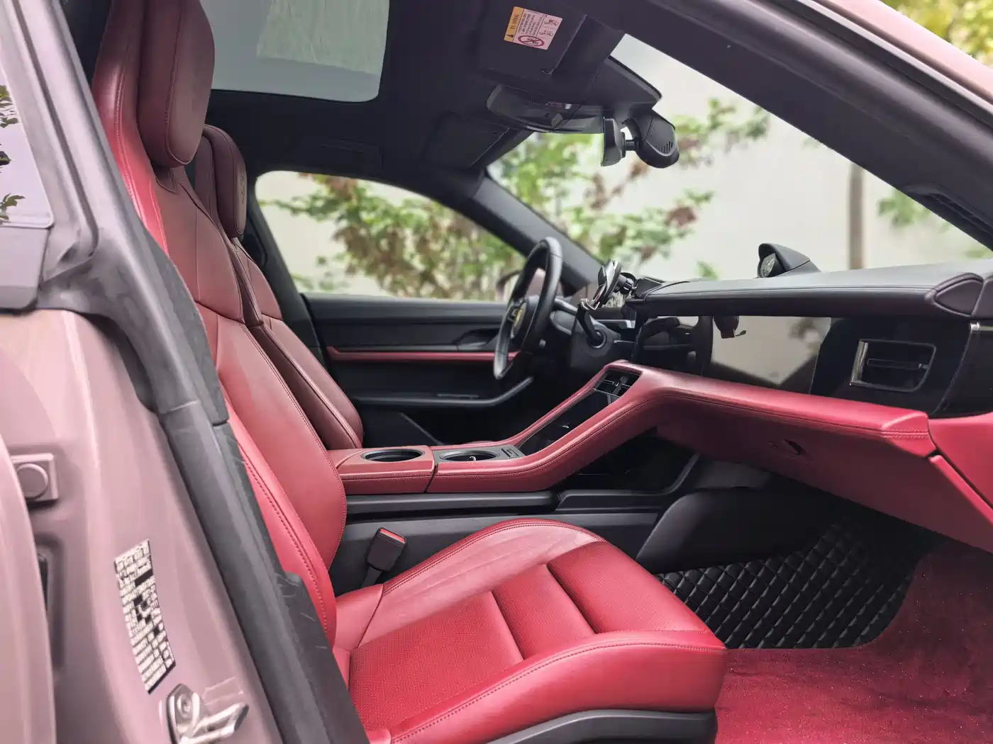 Porsche Taycan 2020 Taycan фото 11
