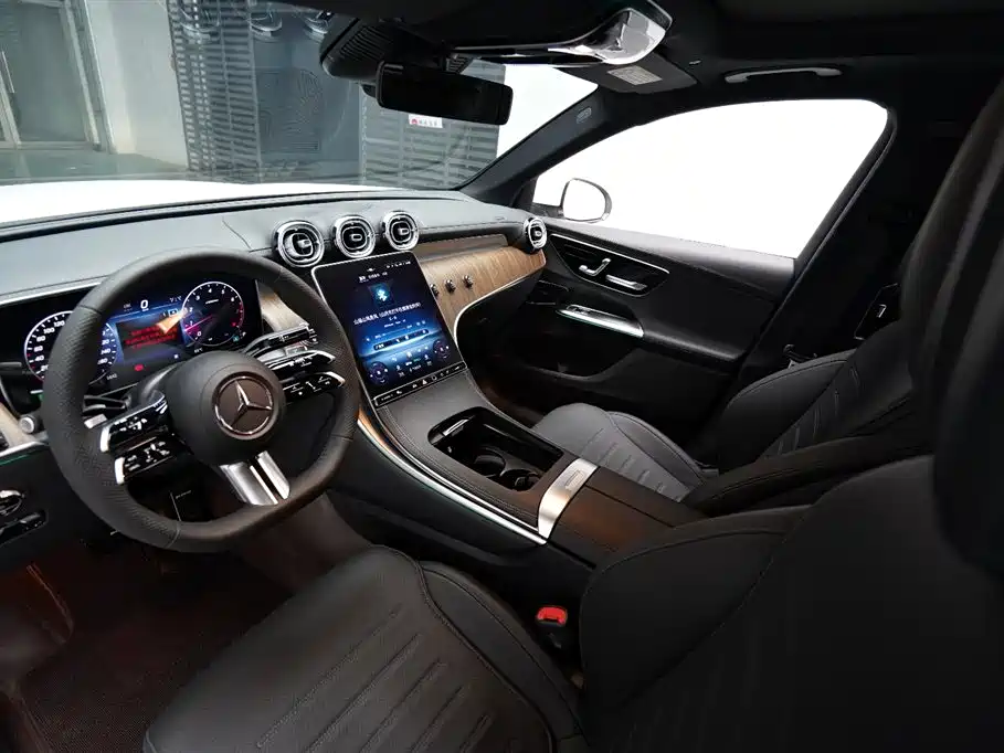 Mercedes-Benz GLC 2024 GLC 300 L 4MATIC Dynamic 7-seater фото 3