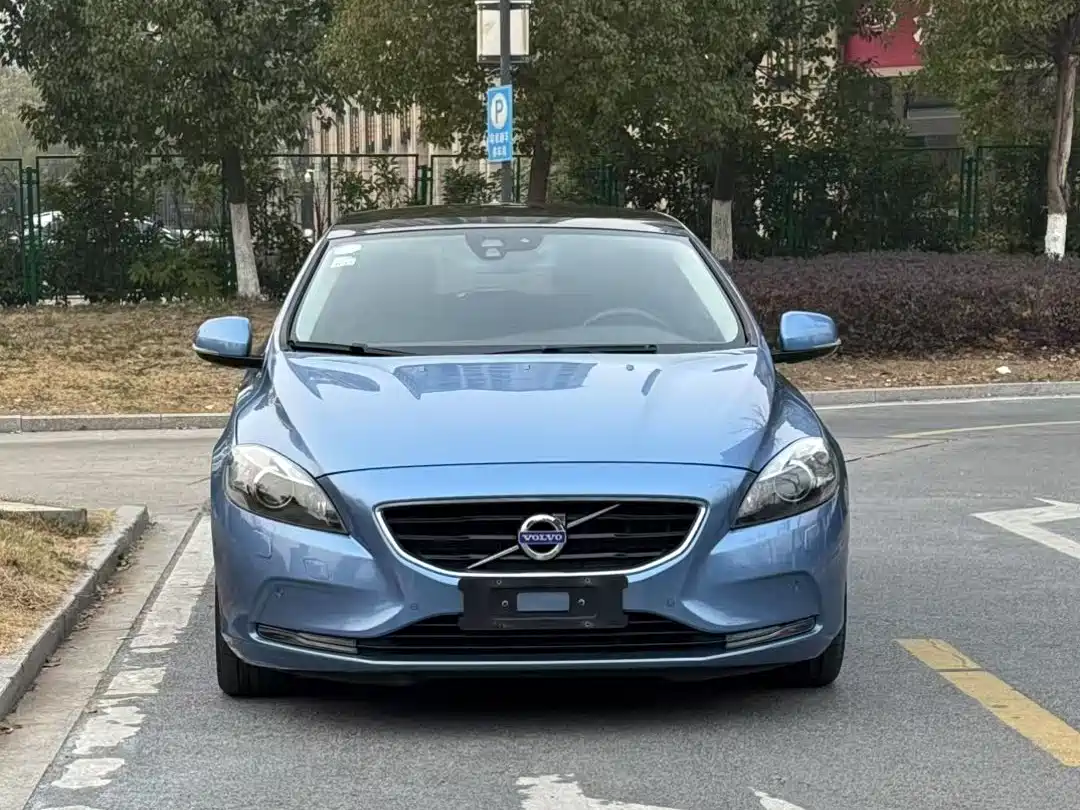 Volvo V40 2015 2015 1.6T Smart Elegance Edition