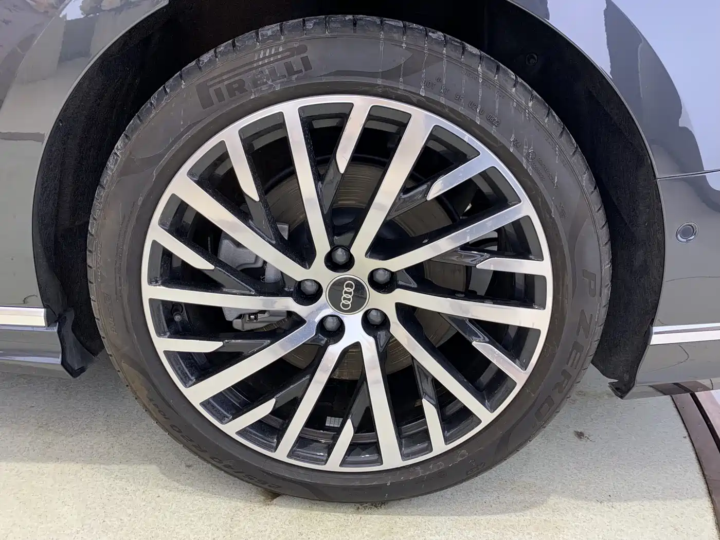 Audi A8 2023 A8L 55 TFSI quattro Flagship фото 25