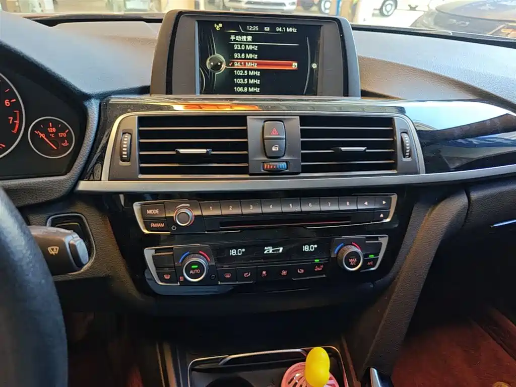 BMW 3 Series 2017 320Li Fashion фото 9