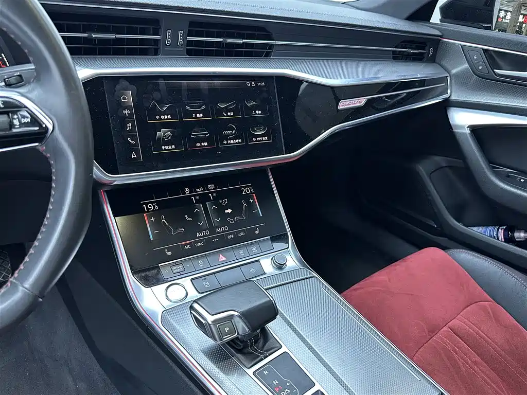 Audi A6L 2019 45 TFSI quattro Exclusive Dynamic фото 15