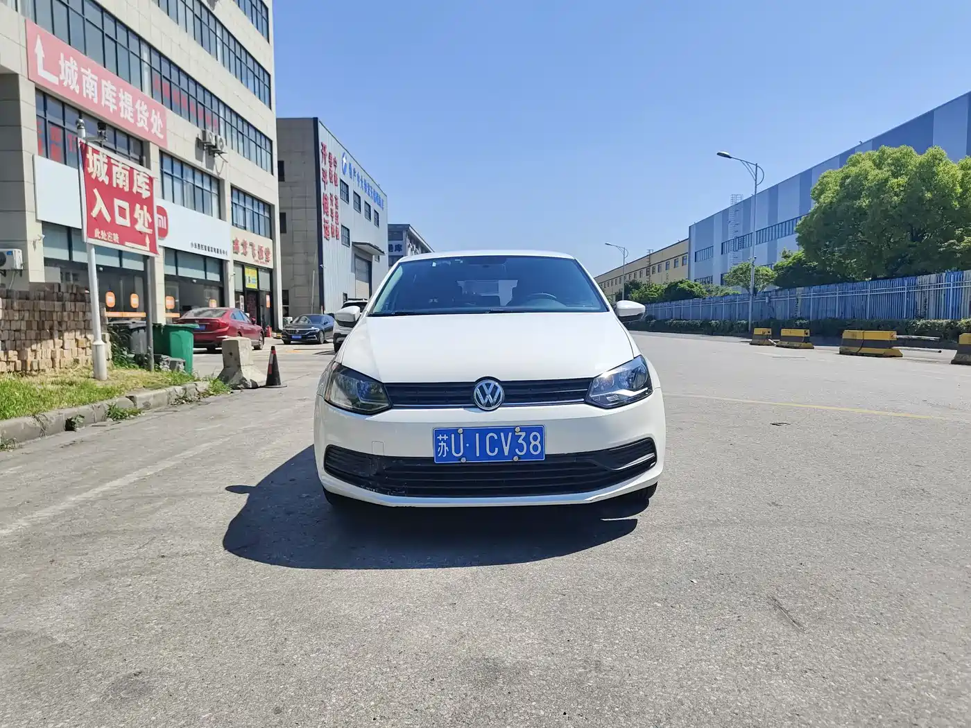Volkswagen Polo 2018 1.5L Auto Safe Drive фото 2