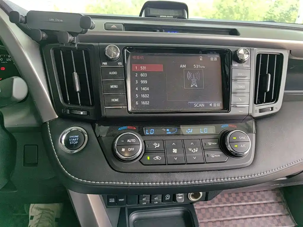 Toyota RAV4 Rongfang 2016 2.0L CVT 2WD Smart (China V) фото 13