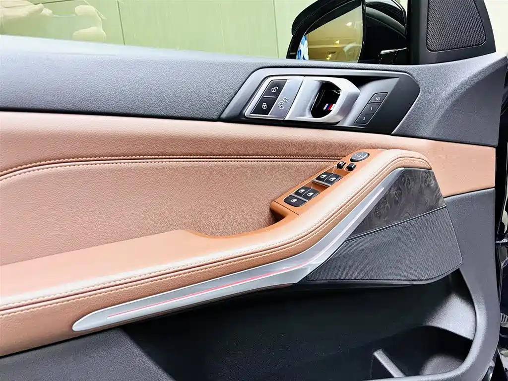 BMW X5 (Import) 2019 xDrive40i M Sport Package фото 11