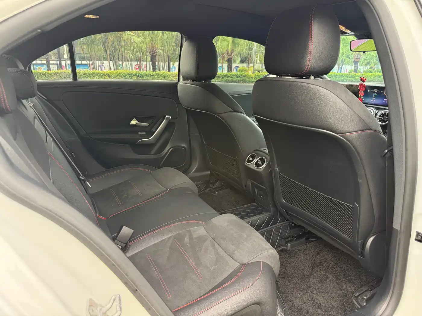 Mercedes-Benz A-Class 2025 A 200 L Fashion Edition фото 9