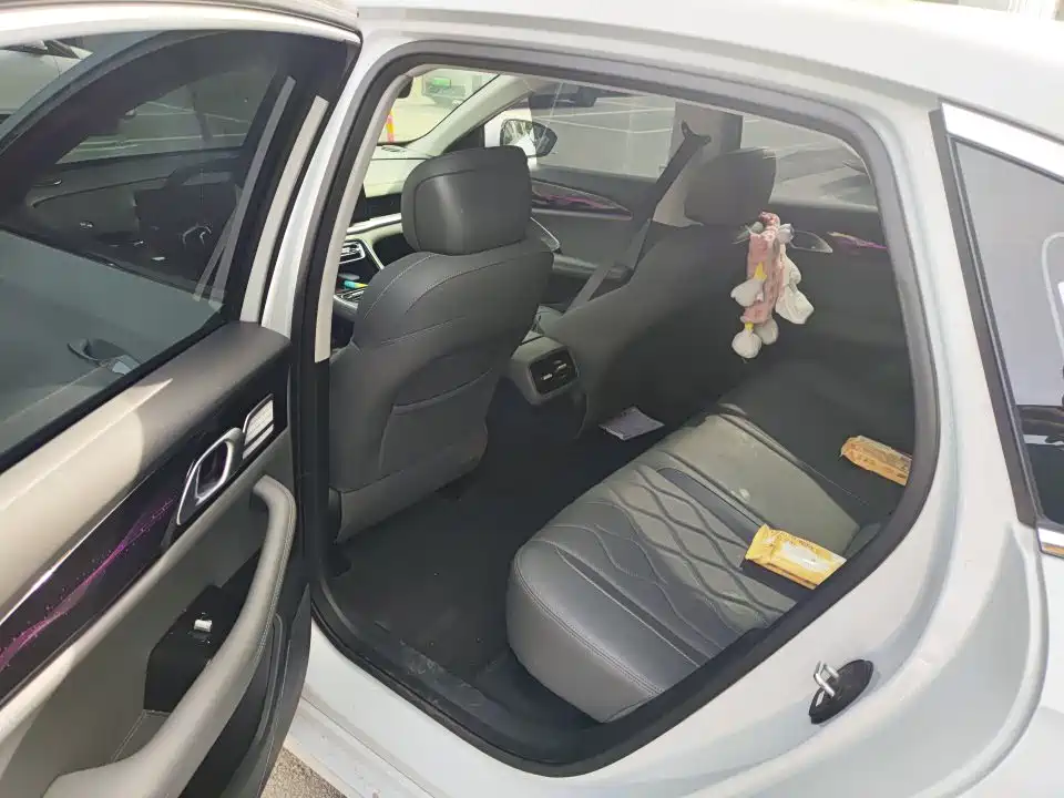 Geely Galaxy Galaxy A7 2025 EM-i 150km Premium Edition фото 6