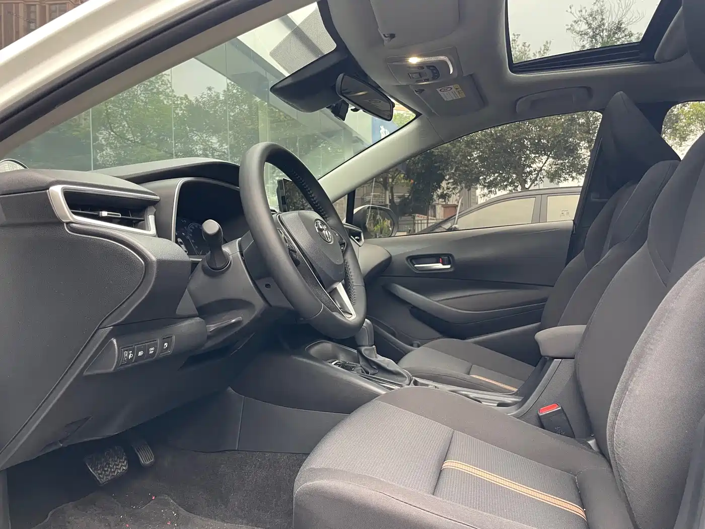Toyota Levin 2023 Smart Hybrid 1.8L Luxury фото 5