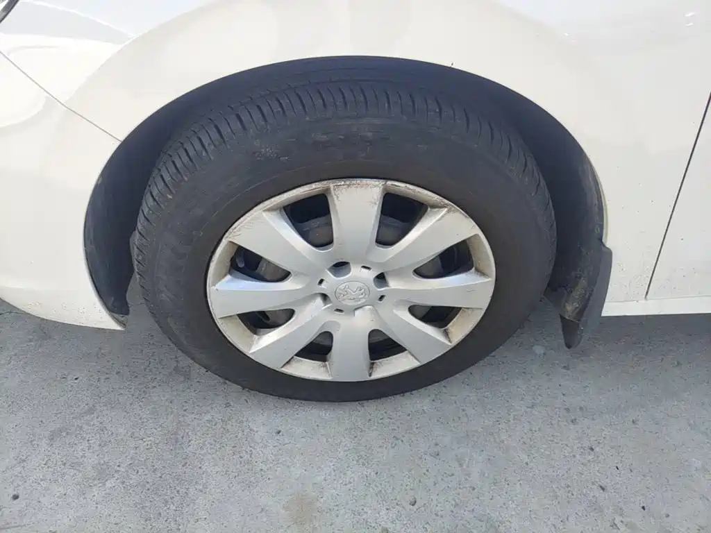Peugeot 301 2019 2018 1.6L Manual Comfort Edition