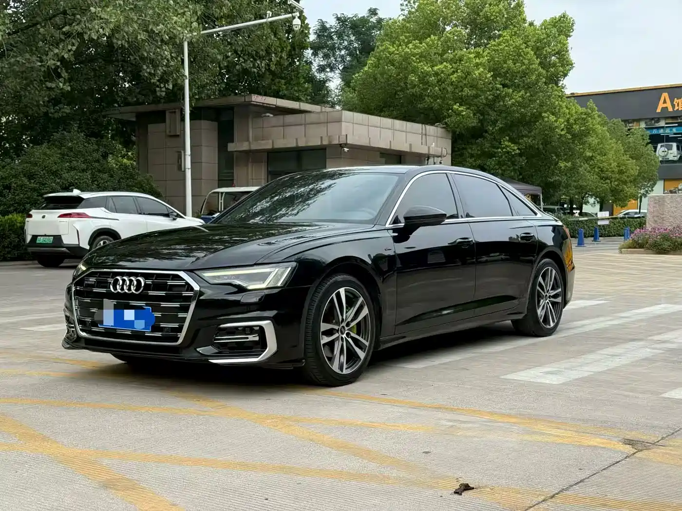 Фото 1 - Audi A6L